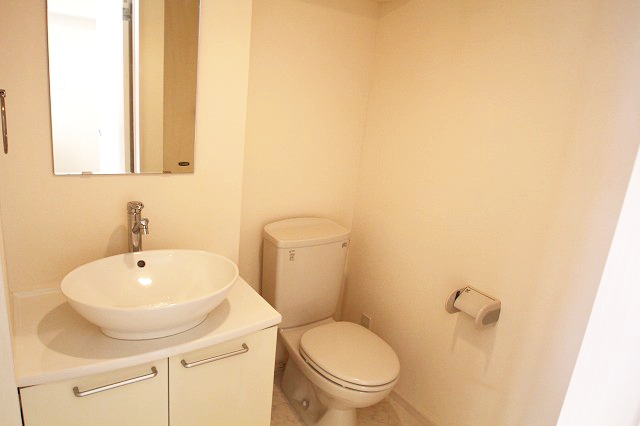 トイレ　現状優先となります。