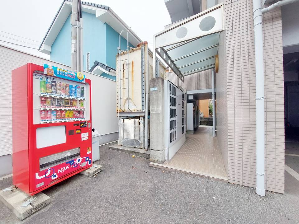 エントランス　エントランス