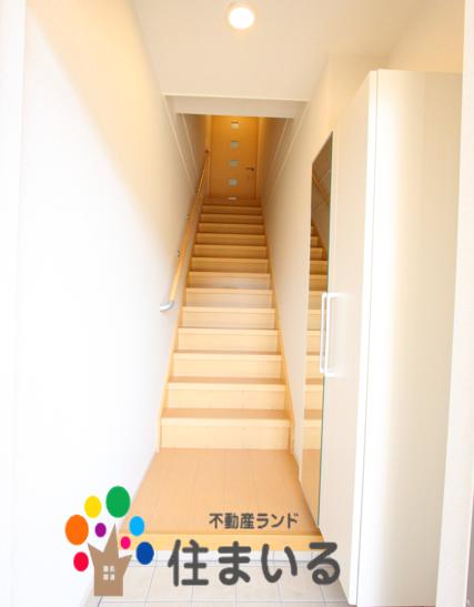 玄関　※写真は同型タイプとなります