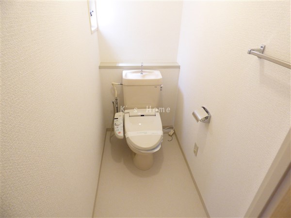 【神戸市灘区箕岡通のマンションのトイレ】