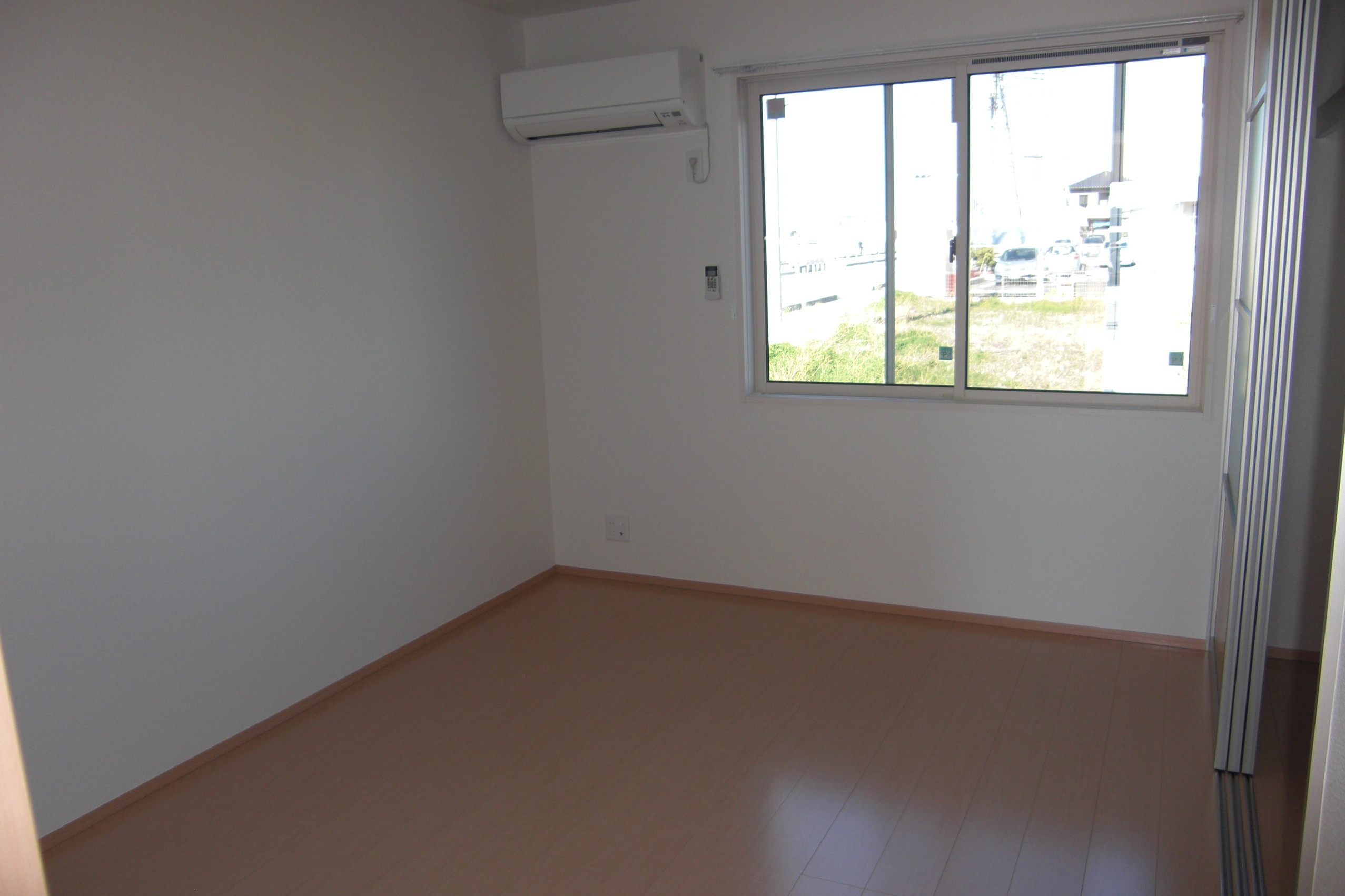 その他部屋・スペース　6帖の洋室が2部屋あります。