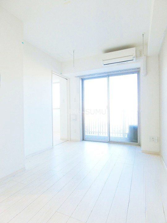 KDXレジデンス天王町の居間写真