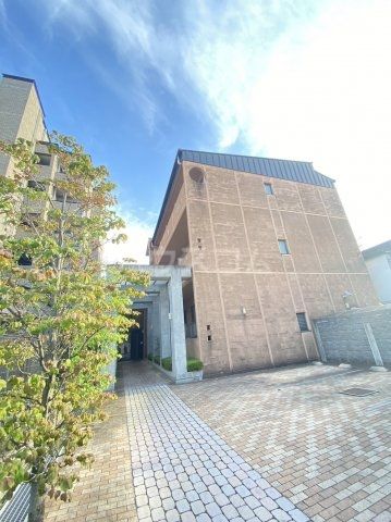 京都市南区久世中久世町１丁目のマンションの建物外観