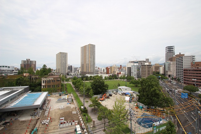 【広島市中区南竹屋町のマンションの眺望】