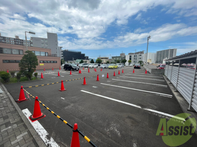 【札幌市北区北三十五条西のマンションの駐車場】