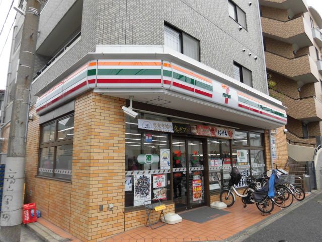 【横浜市鶴見区浜町のアパートのコンビニ】