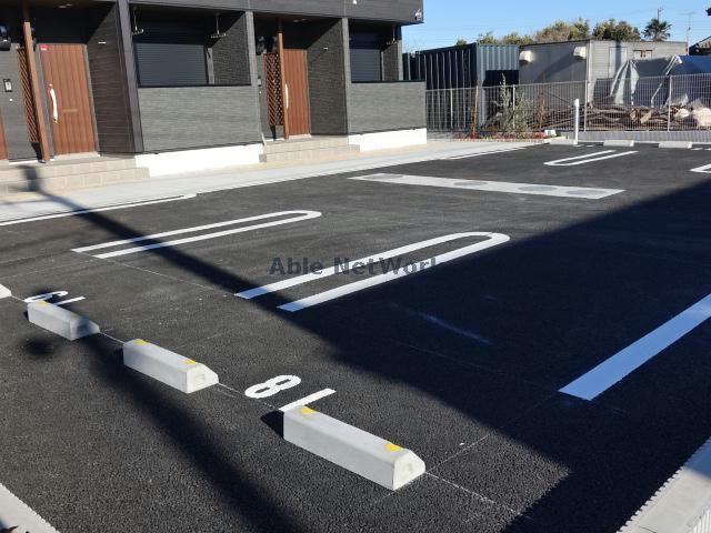 駐車場　駐車場