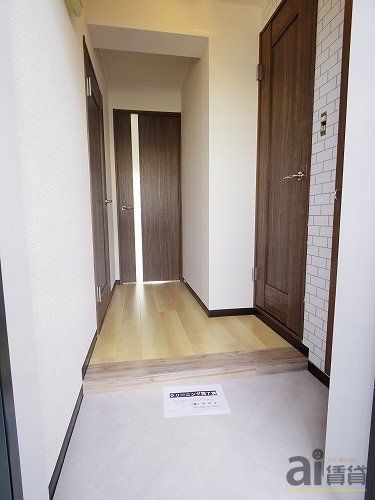 【小平市花小金井のマンションの玄関】