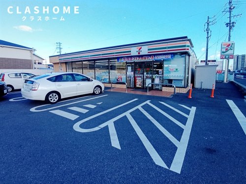 【知立市牛田町のマンションのコンビニ】