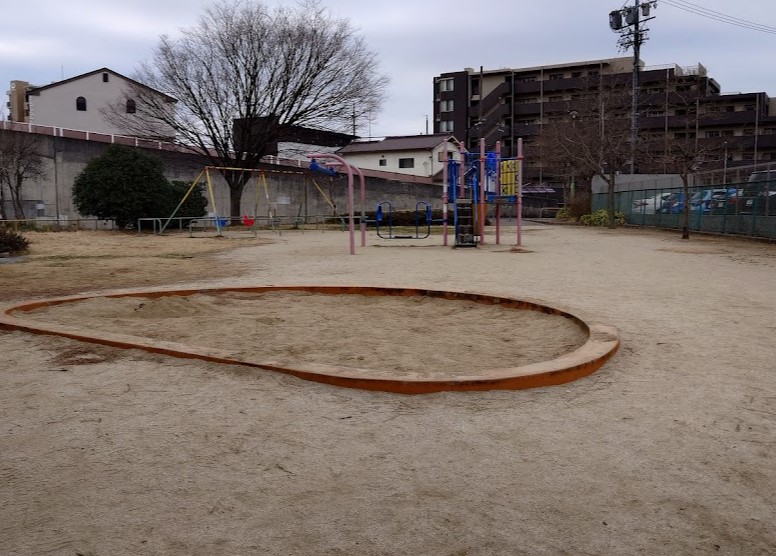 【名古屋市守山区小幡のマンションの公園】