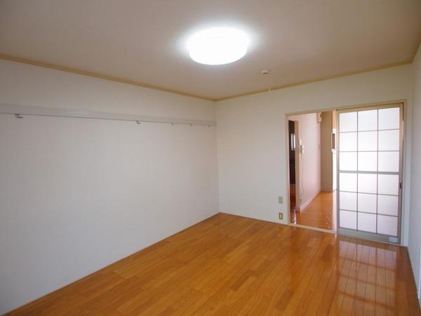 居室・リビング　同物件他部屋室内写真