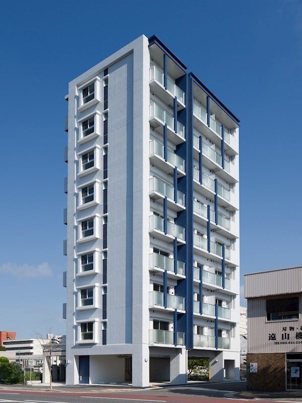 建物外観　青い外観が清々しく人気のマンションです。