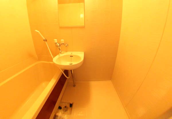 バス・シャワールーム　ゆったり過ごせるお風呂です