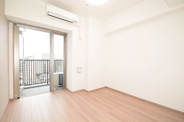 居室・リビング　別号室参考写真