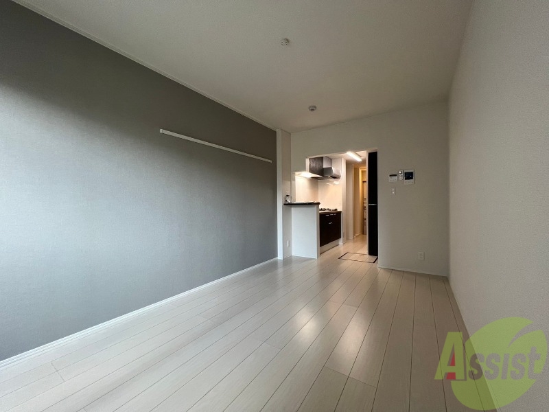 その他部屋・スペース　寝室としてもスペースに余裕があり、陽当たりが良いですね。