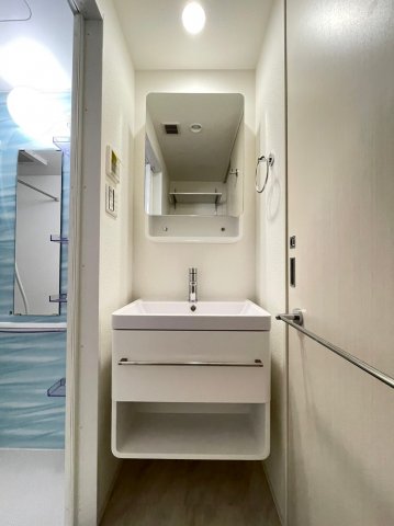 洗面設備　詳細は、RISUMO江坂本店→06-6155-7137まで♪
