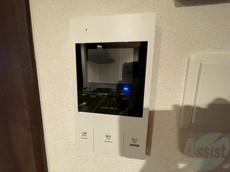 セキュリティ　ＴＶモニター付インターホンです。来客者の顔が見えるので安心！