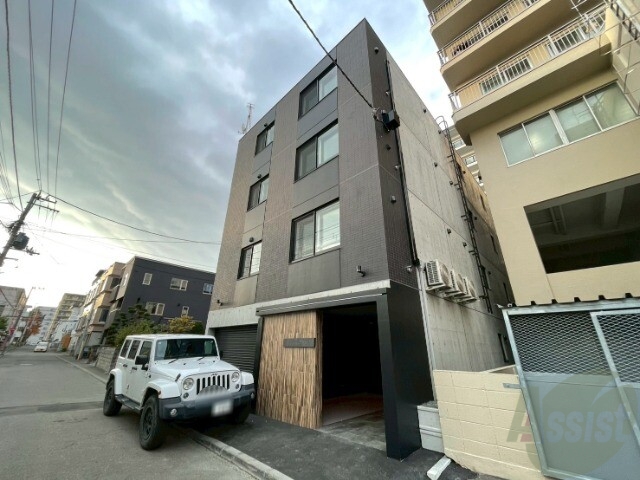 建物外観　中央区南９条「ドルチェ９１１」完成予想パース
