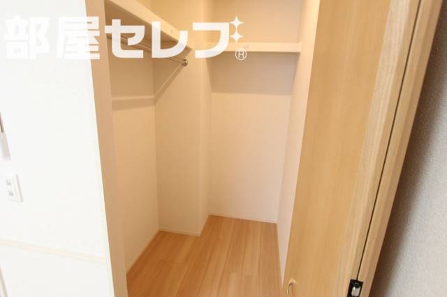 収納　モデルルーム参照