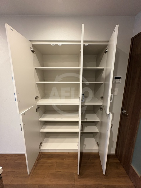 収納　スプランディッド弁天町DUE　収納