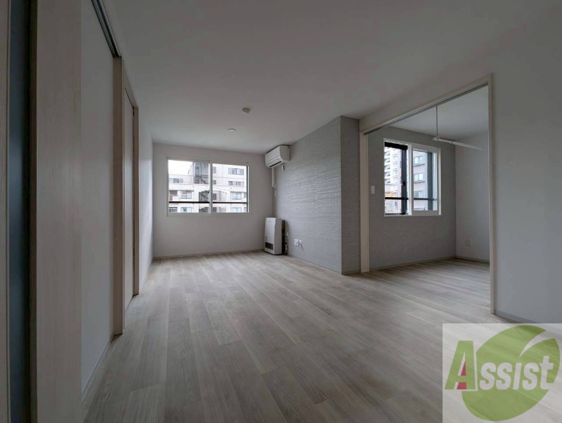 居室・リビング　広々としたリビングですね。使い勝手がよさそうですね！