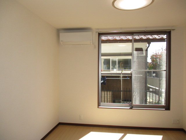 居室・リビング　モニター付きインターホンで訪問者を確認できます。