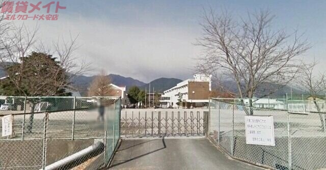 小学校　菰野町立朝上小学校（小学校）まで2591m