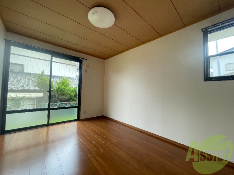 その他部屋・スペース　寝室には６帖の洋室をお使いください！使いやすい広さです！