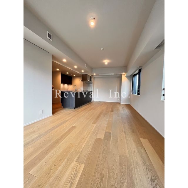 居室・リビング　床暖房付のリビングでございます