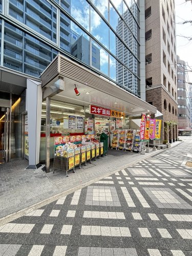 ドラックストア　スギドラッグ三宮店（ドラッグストア）まで198m