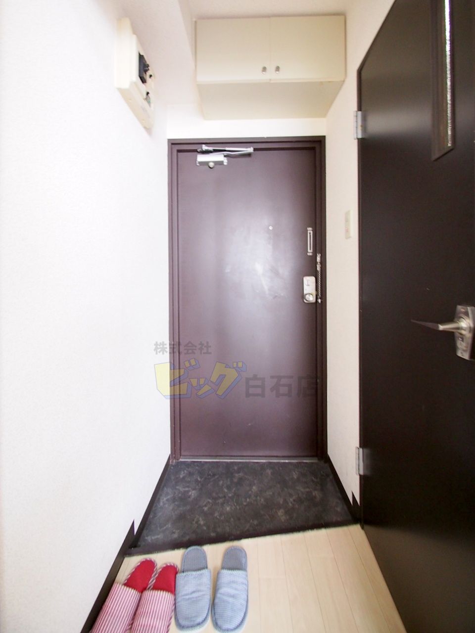 玄関　スッキリとした広々玄関です♪