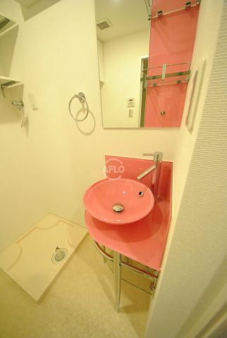 洗面設備　セレニテ北久宝寺　ボウル型独立洗面化粧台