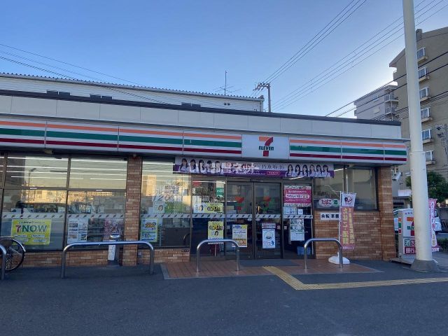 コンビニ　セブンイレブン 大阪放出東店（コンビニ）まで895m