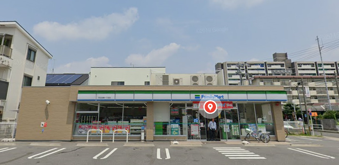 コンビニ　ファミリーマート（コンビニ）まで418m