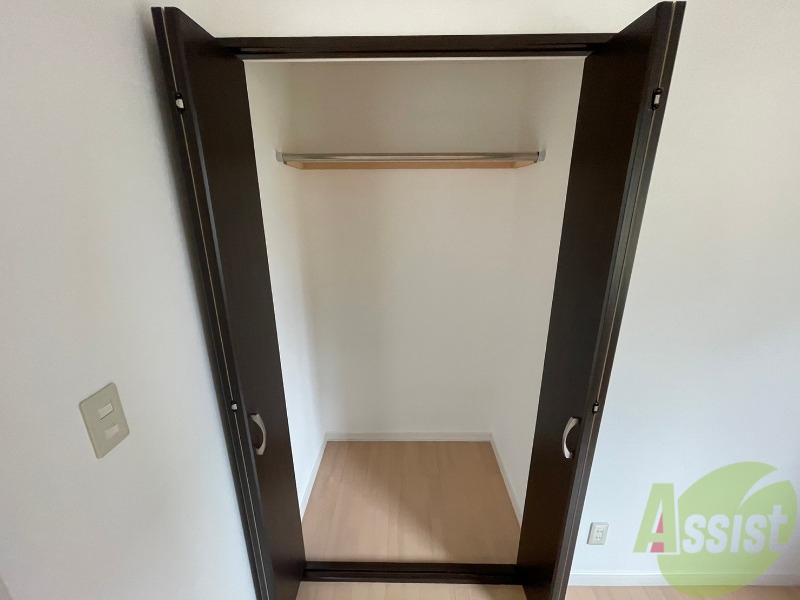 収納　寝室の収納です。部屋がすっきり片付きます。