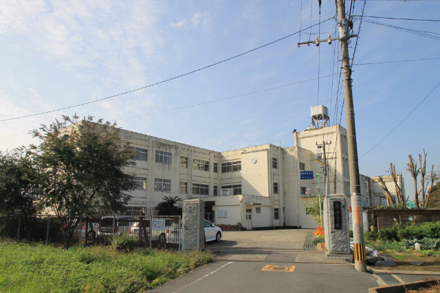 中学校　行橋市立泉中学校（中学校）まで3313m