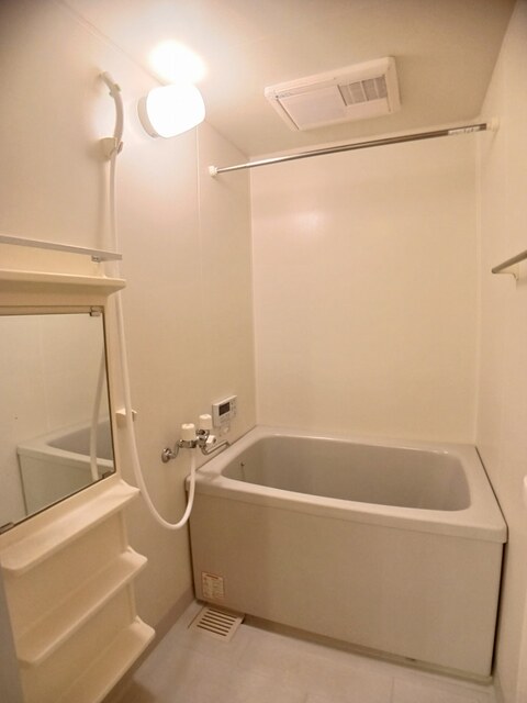 バス・シャワールーム　バス
