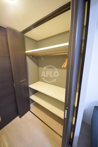 収納　カスタリア堺筋本町　クローゼット　モデルルーム