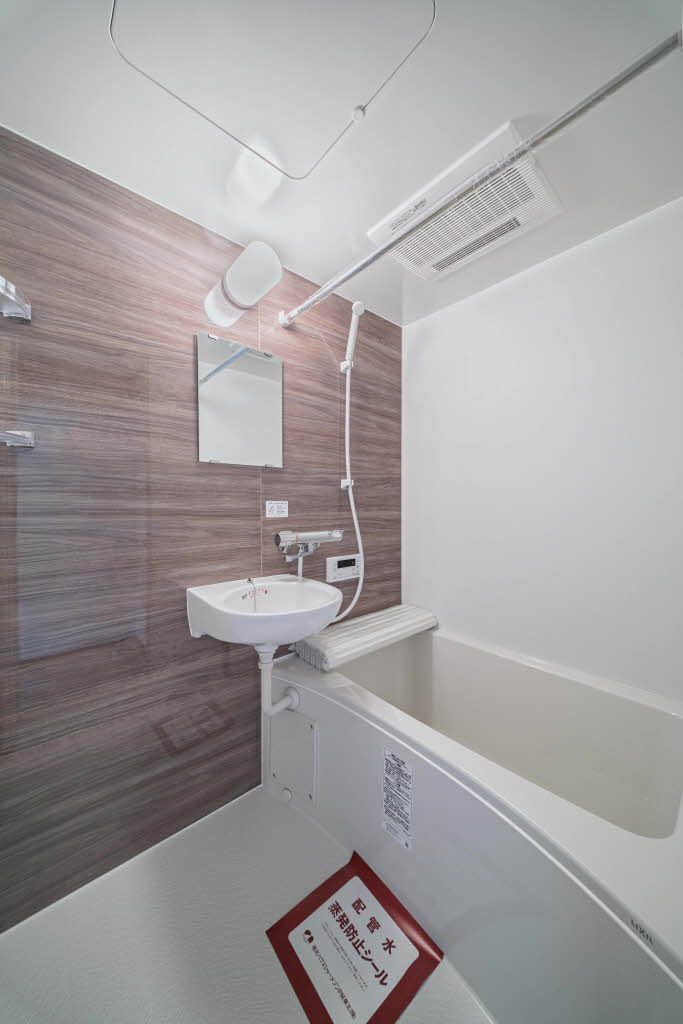 建物外観　駐車場