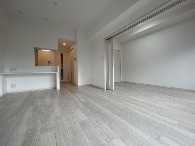 居室・リビング　ORSUS新大阪　リビング