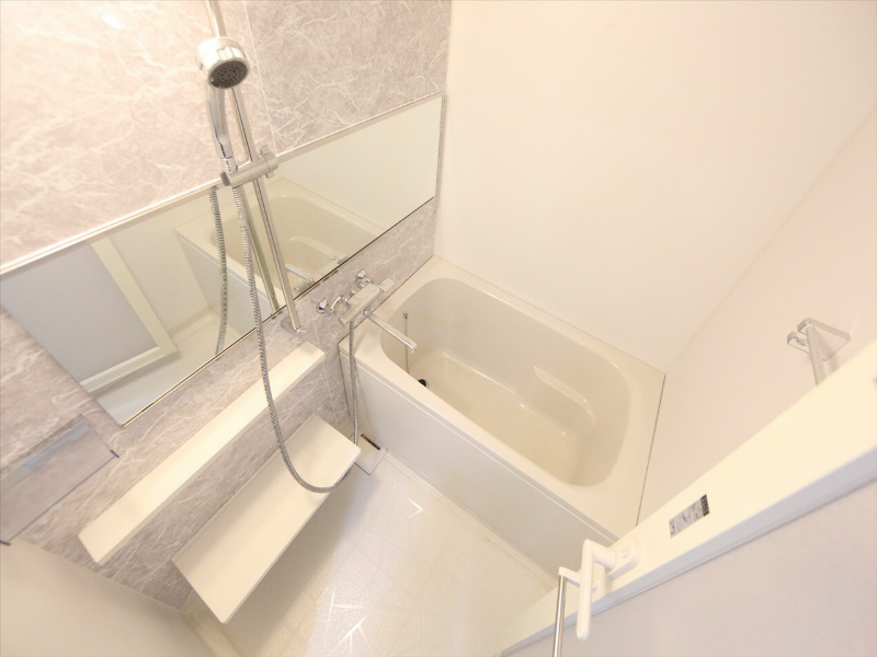 バス・シャワールーム　バスルーム　浴室暖房乾燥機付