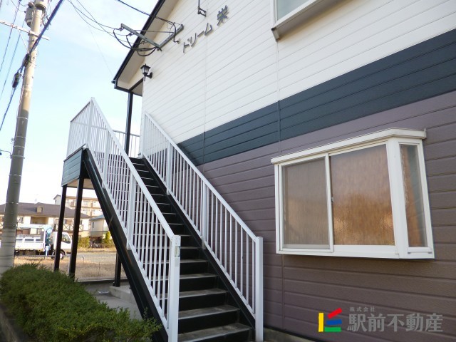 ロビー　外階段