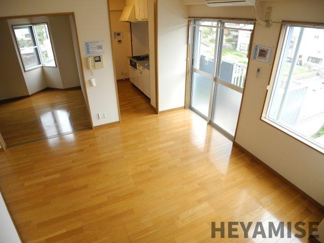 居室・リビング　※同間取りの別の階のお部屋の画像です※現況を優先します