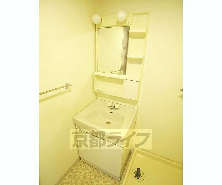 洗面設備　洗面台です。