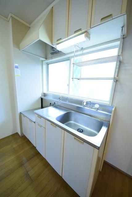 キッチン　広々としたキッチンスペース