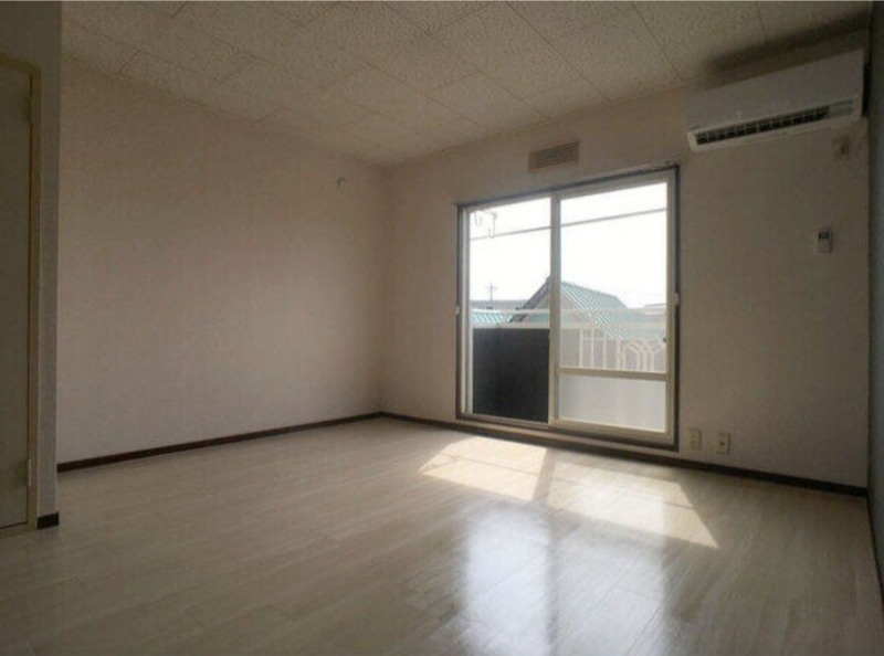 居室・リビング　図面と現状に相違がある場合には現状を優先