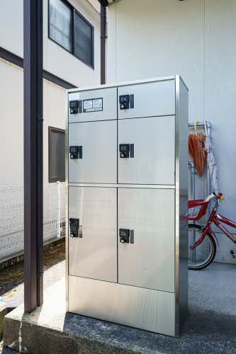 建物外観　宅配ボックス