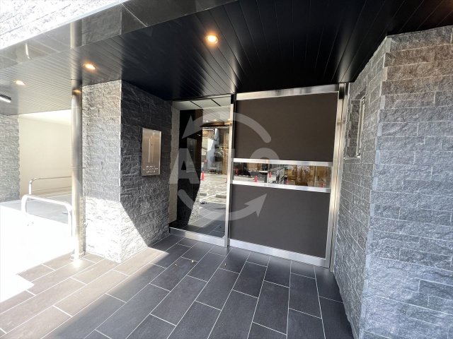 エントランス　アドバンス天王寺南パキラ　エントランス