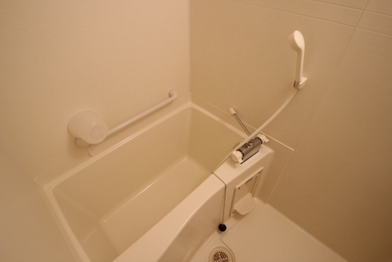 バス・シャワールーム　※別部屋の写真です