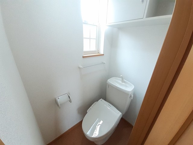 トイレ　温水洗浄便座